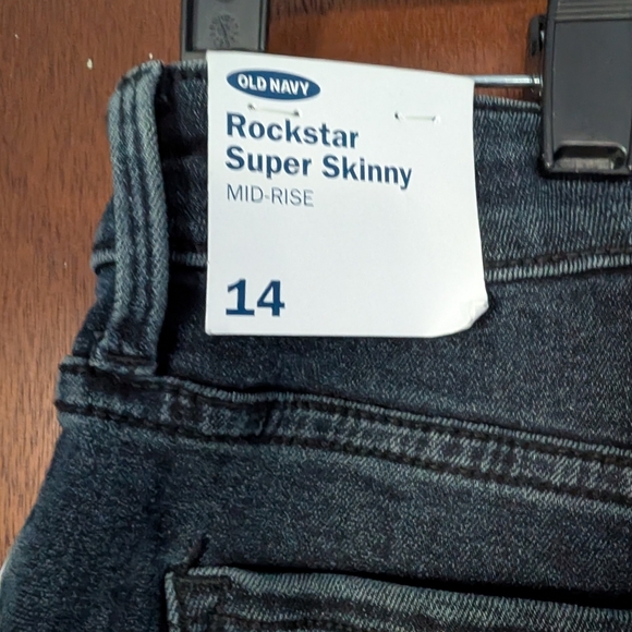 Old Navy Dark Blue Women's Skinny Jeans - Picture 6 of 8